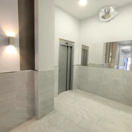 Piso Turistico Con Opcion A Garaje * مونداكا