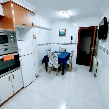 Piso Turistico Con Opcion A Garaje شقة مونداكا