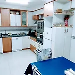 Piso Turistico Con Opcion A Garaje Apartment *
